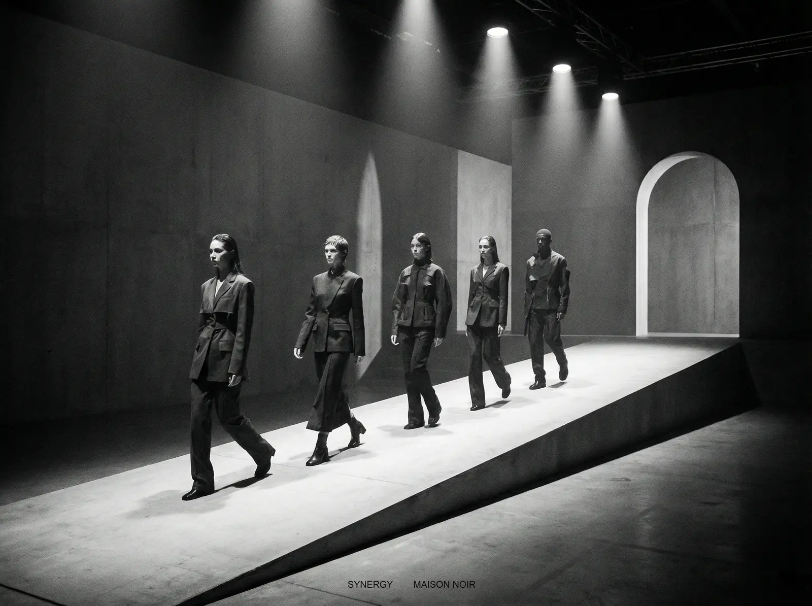 乐玩体育网址 灵感橱窗 编队走秀视觉